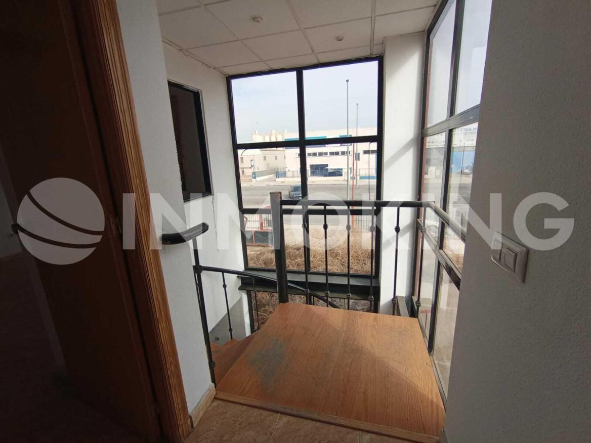 Foto de la propiedad Nave  Alquiler Pol. Ind. San Gínes. 